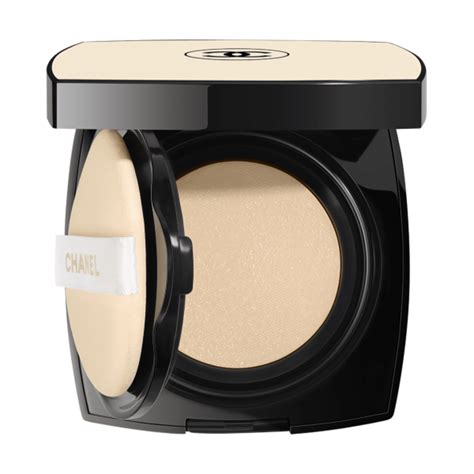 chanel les beiges glow foundation